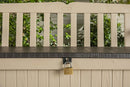 2026 Keter Eden - Banco arcón Exterior, Baúl almacenaje, Capacidad 265L, Resina, Color Beige, 140 x 60 x 84 cm